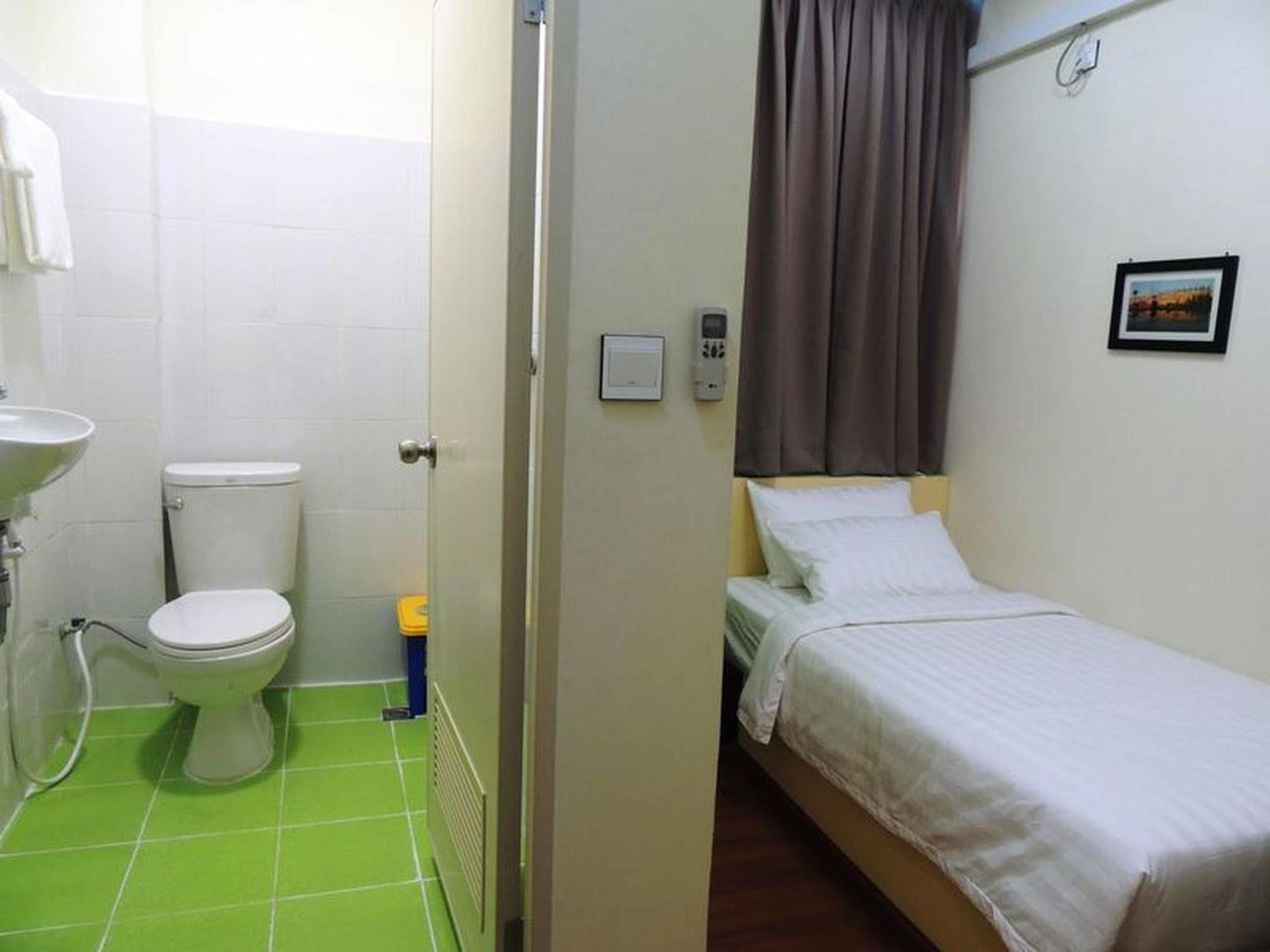 양곤 로터스 비앤비 B&B 외부 사진
