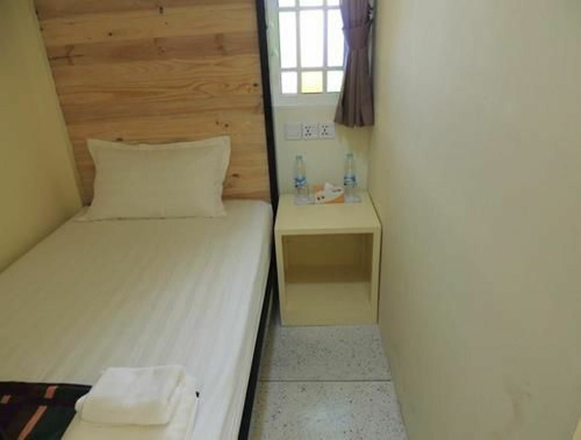 양곤 로터스 비앤비 B&B 외부 사진